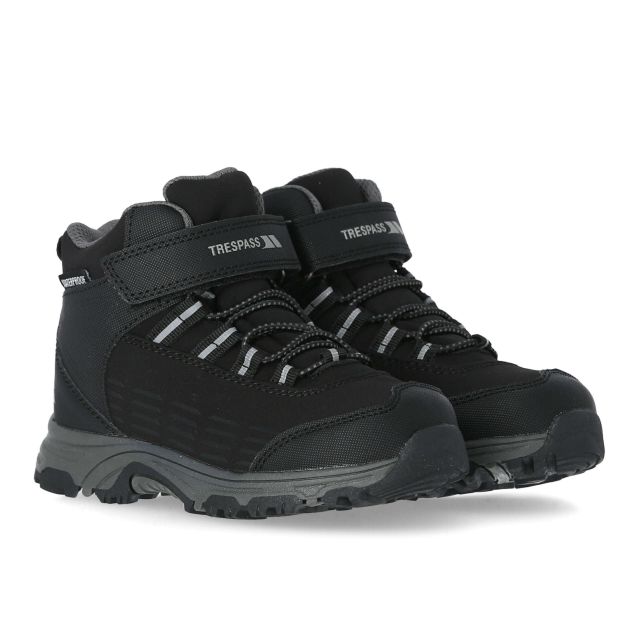 trespass hiram walking boots